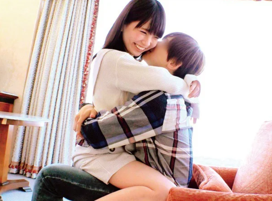 【シロウトJD】「男性経験…少ないです…」街で見かけたチョイブスな女子大生に声かけ連れ去り！男の上にのせて腰ふらせると…