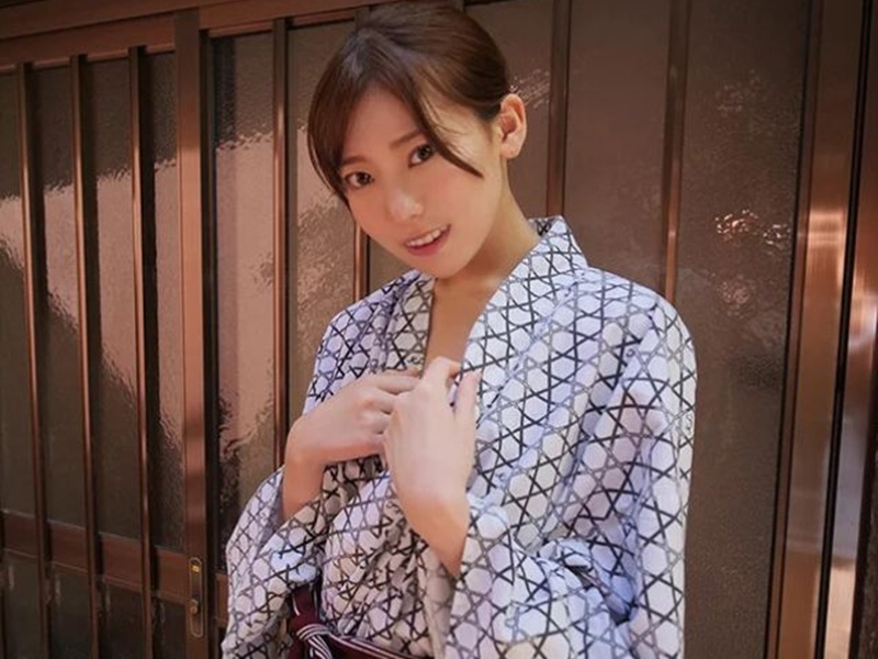 【不倫旅行】「この旅行が終わったら別れてくれるかな...♡」このスレンダーエロ美乳な美少女はセフレ愛人！楓ふうあ