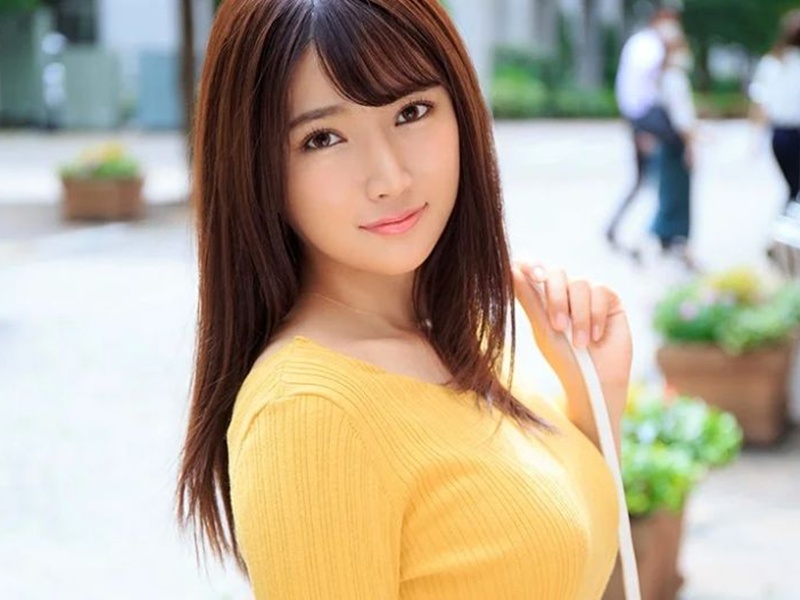 【人妻不倫】「旦那じゃ満足できないし…」インターネットで気持ちよくシてくれるセフレ探すスレンダーエロ美乳な美人主婦