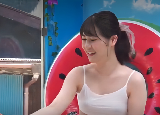 【マジックミラー号】「マッサージですか？無料なら、まぁ…」素人の水着ギャルに声かけナンパ！車内連れ込みスケベ企画に！