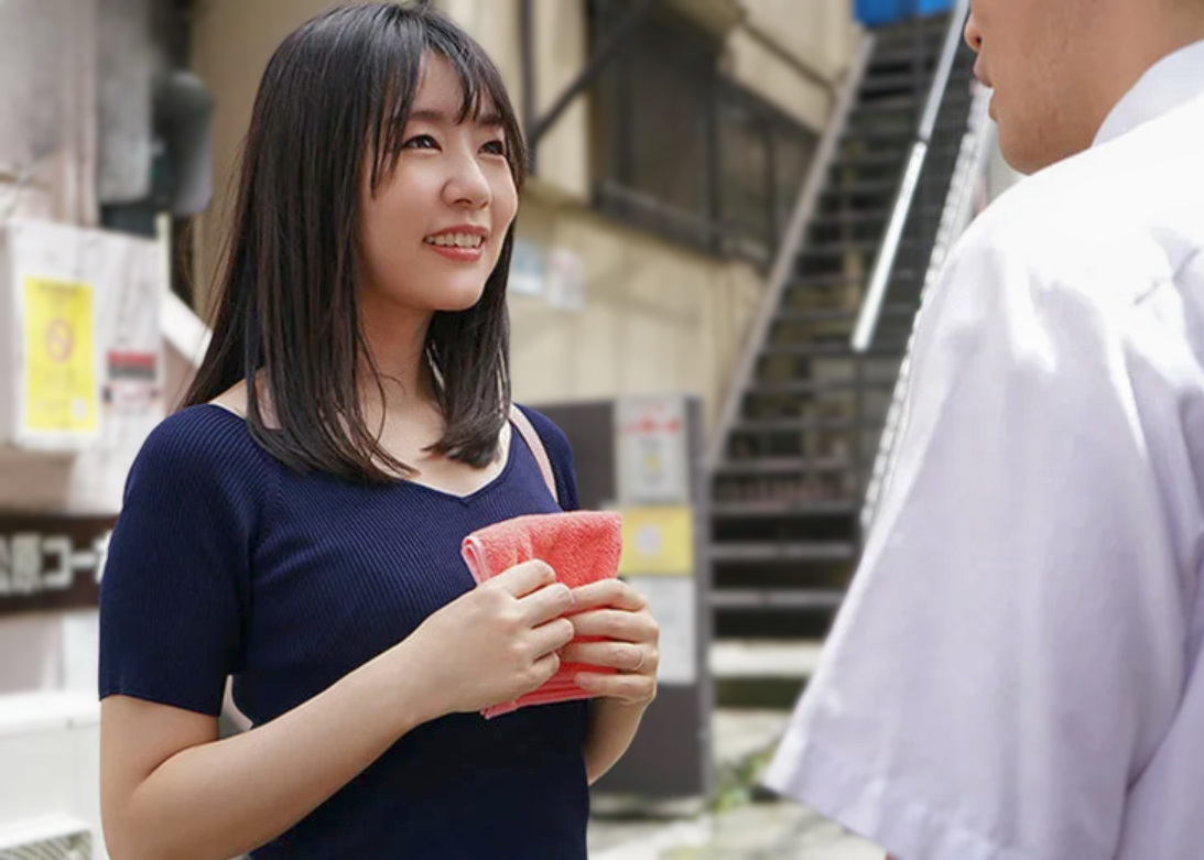 【不倫する人妻】「あー！先生お久しぶりですぅ...♡」欲求不満な