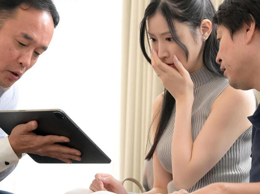 【人妻NTR】「妻がレイプされてる所をみたい...」歪んだ性癖の夫を持つスレンダーエロ美乳な美人主婦が寝取られる！