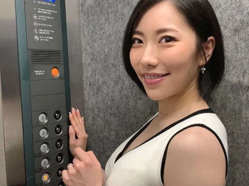 【蛇舌先生】”あの苦い白濁液の味が大好き…♡”先生でもあり人妻でもあるのに…若い生徒の肉棒を貪り大好物を絞り出す
