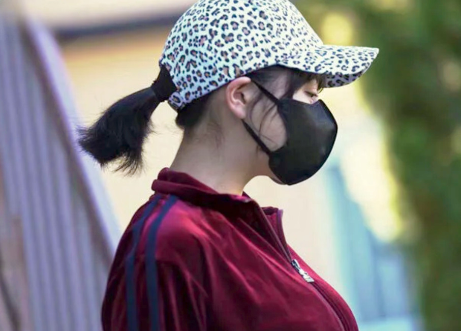 【若妻レイプ】「あそこの嫁、昔はワルだったとか自慢しやがって…」元ヤンと自称するギャル風美人主婦が近所の男に犯される！