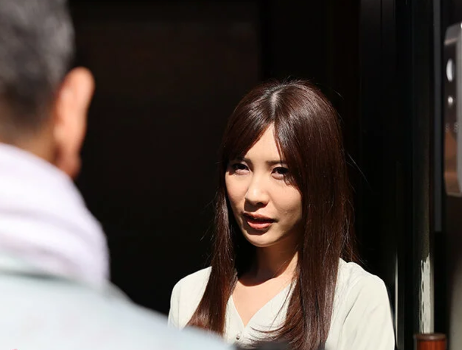 【ながえスタイル】「旦那じゃ満足できなくて…」マンネリで欲求不満な美人主婦が他の男と不倫寝取られ性交！