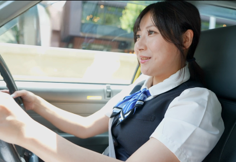 【働く32歳人妻】”夫とはもう2年近くシてなくて…”仕事と子育てに追われ性欲が満たされない日々に吹っ切れた女性がAV出演