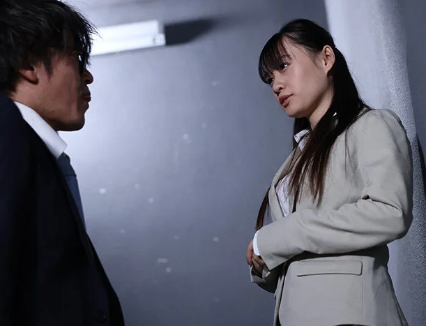 【女子OL】”結婚するなんて聞いてないぞ…お前を犯してやる！”仕事できないマンの唯一の癒しがいなくなると知り豹変する男