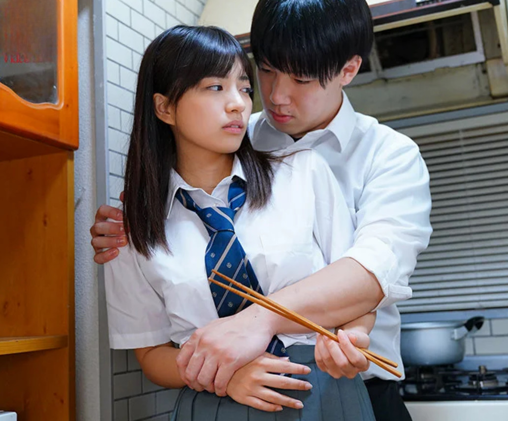 【仲良し友達JKレイプ】”アイツに何か渡さねぇ！俺の方が何倍も気持ちイイぞ！”仲の良い3人組だったが亀裂が入ってしまい