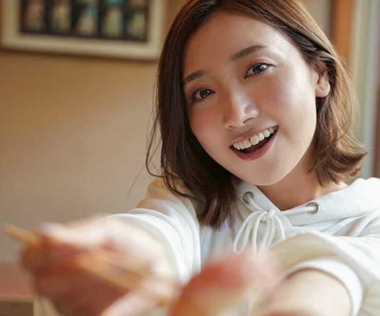【不倫ギャル】「ううん…私は2番目でイイの…」派手な顔して控えめスケベなスレンダーエロ美乳な美人お姉さんの不倫旅行
