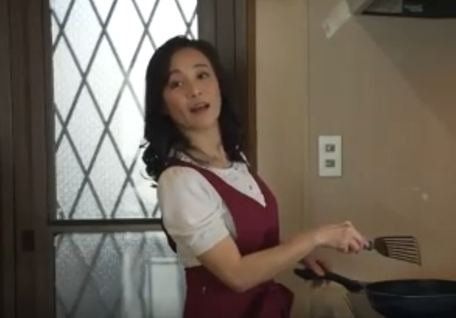 【母親】”どんなことをされても...親は嬉しいものなのよ…♡”反抗期真っ盛りの息子が母を犯したらすんなり受け入れた熟女