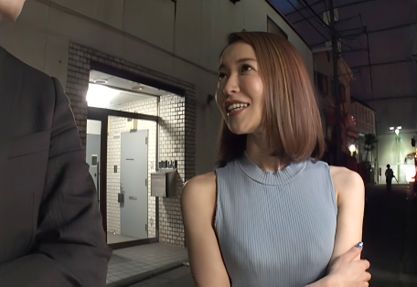 【幼馴染の人妻】”ねぇ…この後…どう？♡”仕事先で偶然再会した知り合い女性と飲み合いそのまま3日間不倫セックスに発展