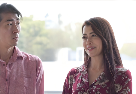 【お隣の人妻】”こんなに美しいのに…あんな淫らな声で…”毎夜聞こえる喘ぎ声に眠れる夜を過ごす若者がある日その熟女に…