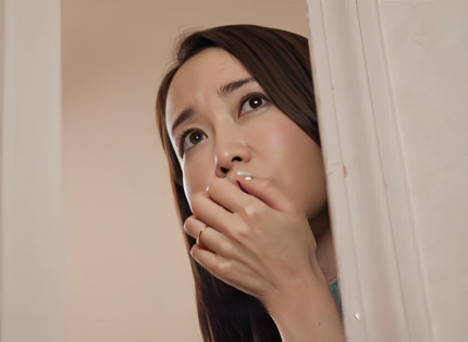 【妻の姉】”ウソ…私の下着でオナニーしてるなんて…”嫁の妊娠で禁欲させられて爆発寸前の男が義姉に自慰を見られてしまい