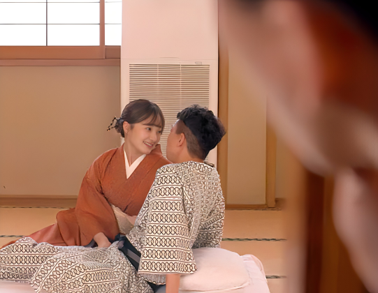 【淫乱美人】”いいなぁ…俺もおもてなしシてもらいたいな…”温泉旅行中の単独客や夫婦の男性を誘惑しセックスまでできる宿