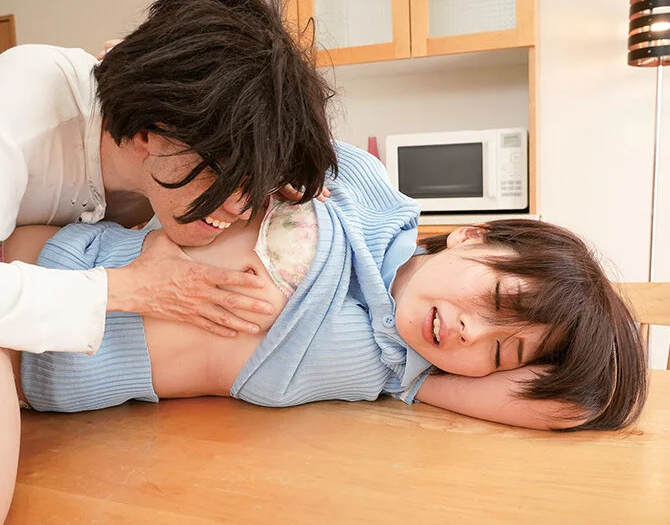 【継母】”やめてっ！お願いっ…あぁぁ…！”異常な精神の夫の連れ子にレイプされ精子中毒の奴隷に成り下がった熟女は…