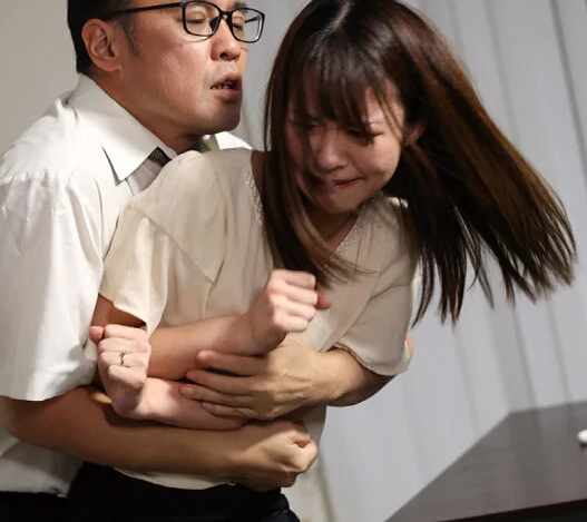 【ながえスタイル】”お前に惚れてんだ…俺のモノになってくれよ...！”会社の癒しだった女性の結婚に抑えてた性欲が爆発し